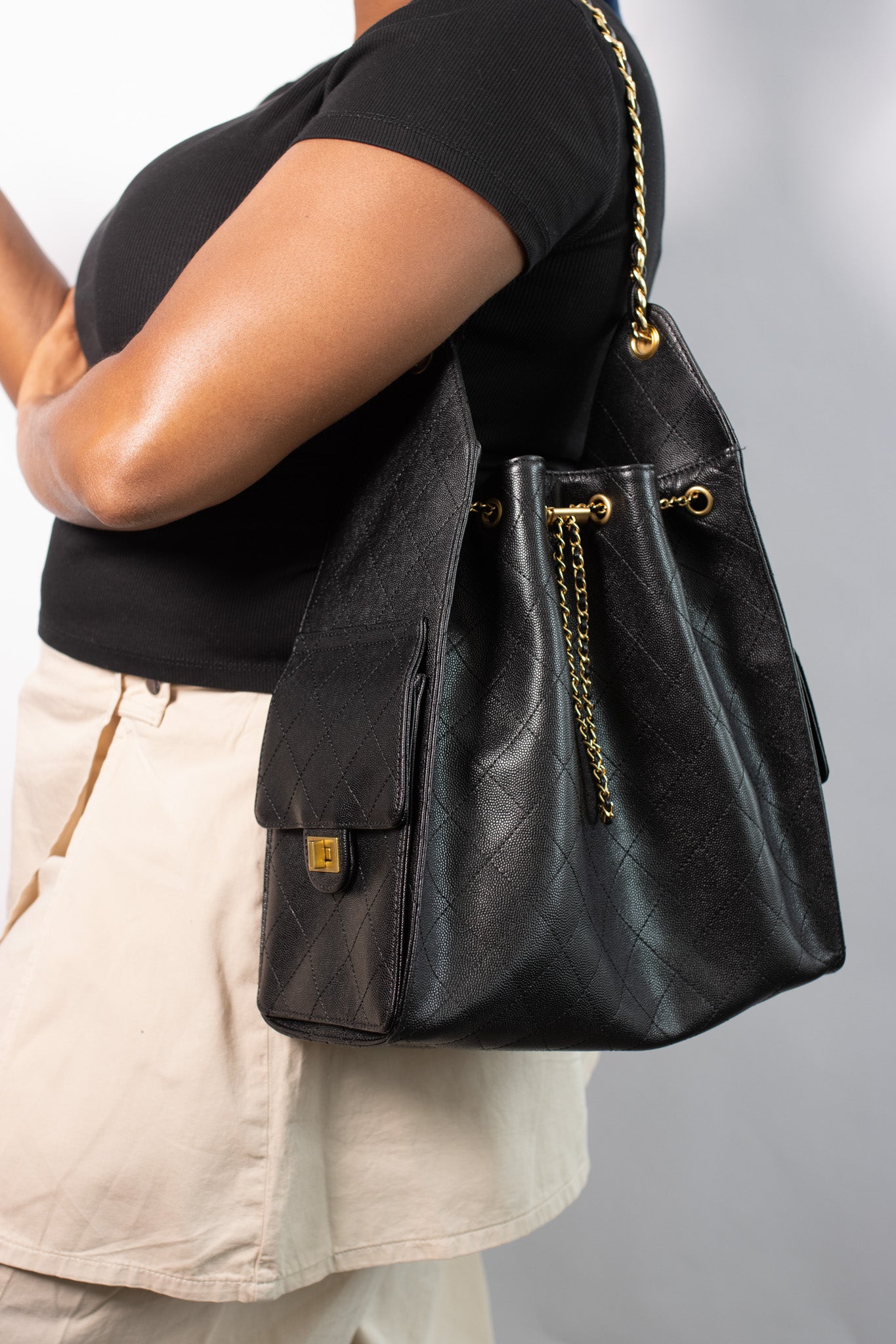 Quinn Hobo Black
