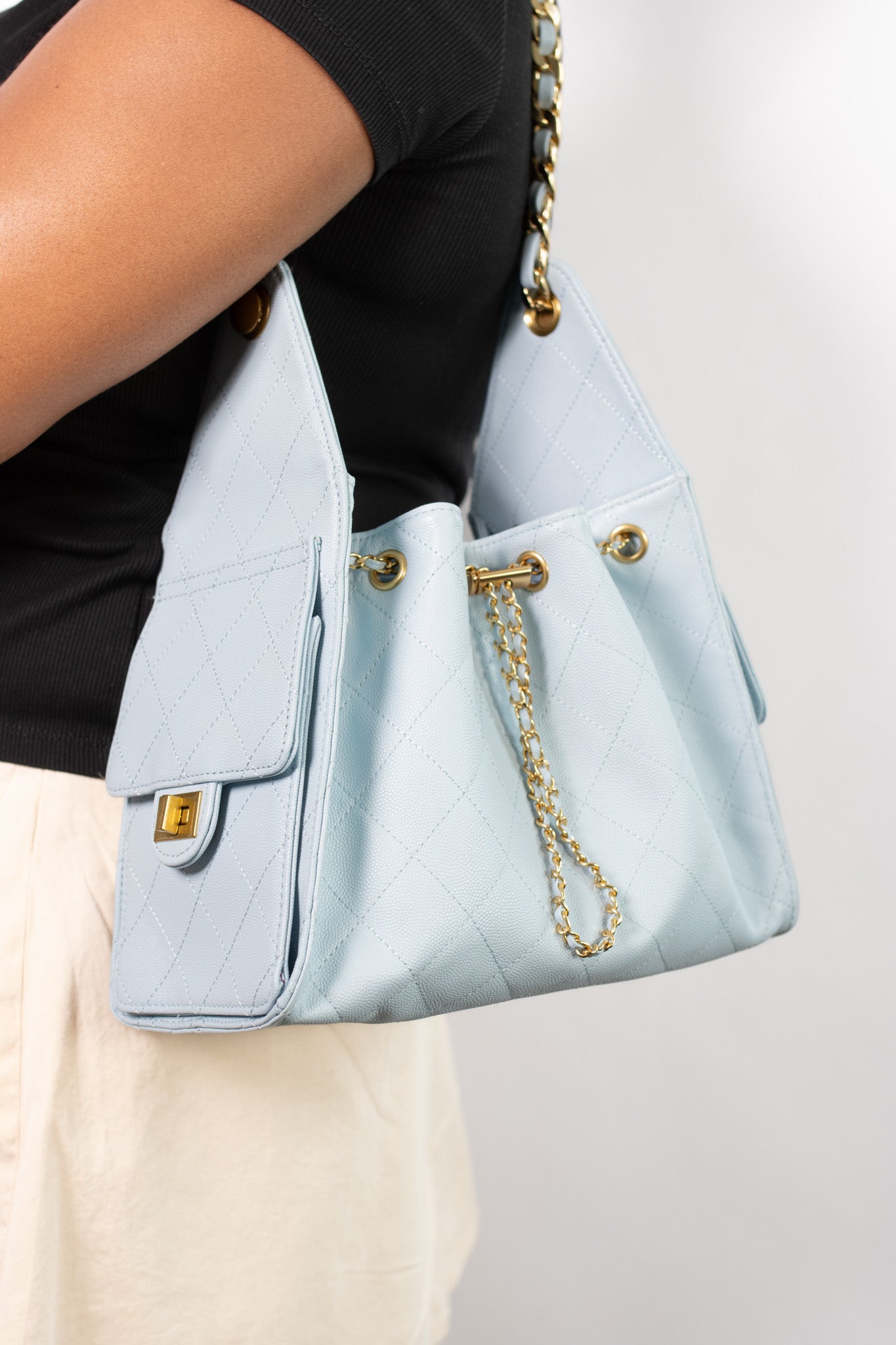 Quinn Hobo Small Ice Blue