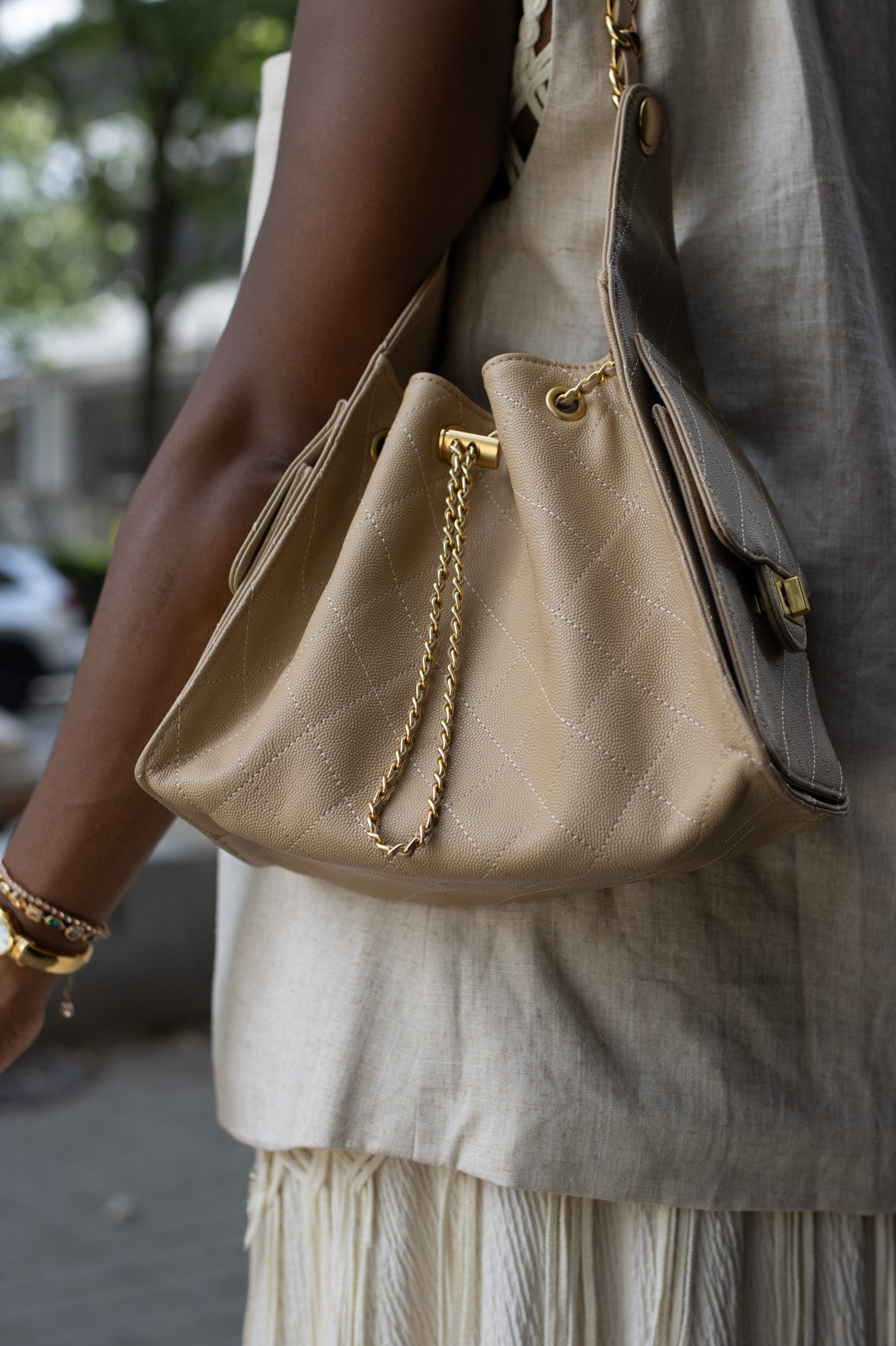 Quinn Hobo Small Nude Brown